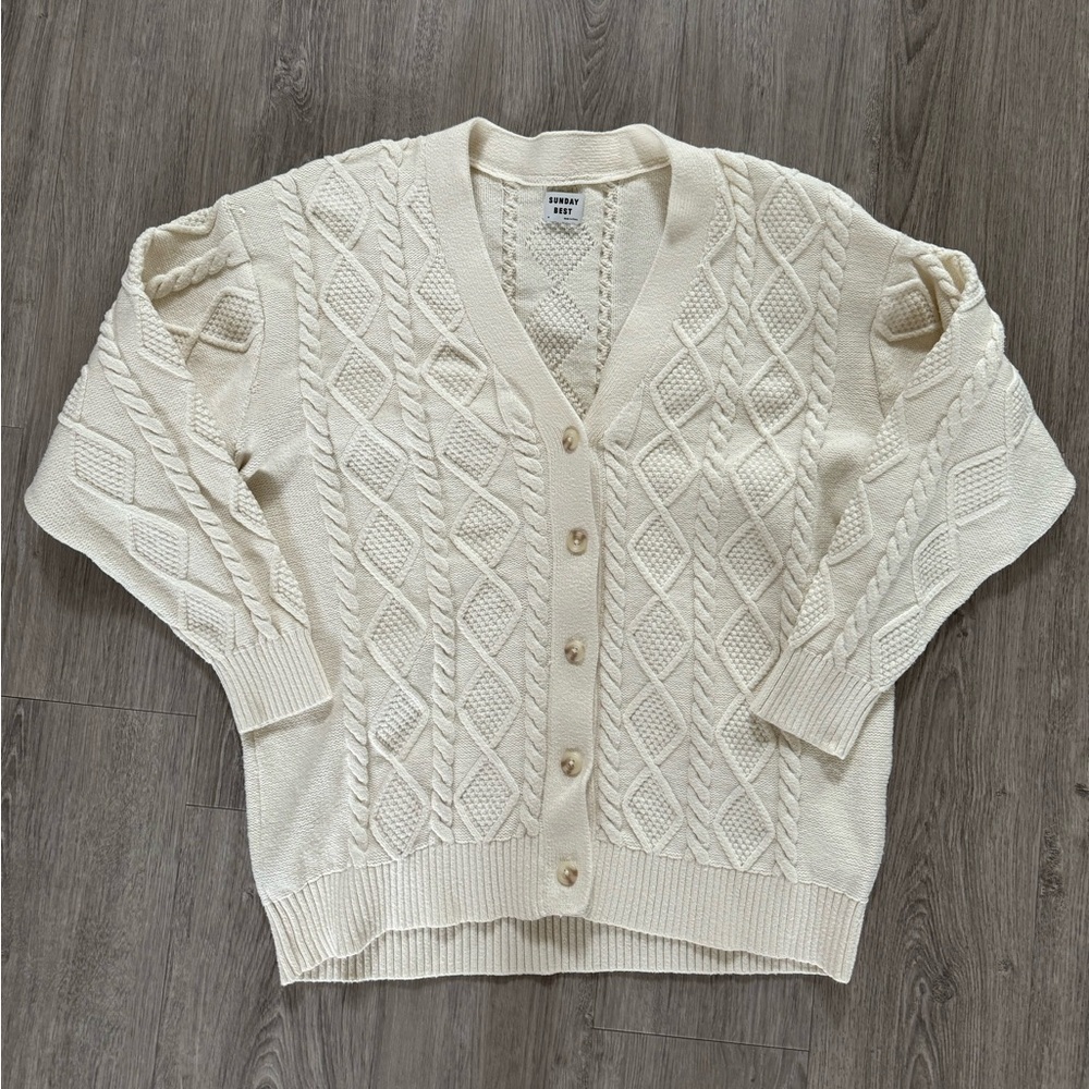 Aritzia Sunday Best Lamora Cardigan - Good used condition - some pilling